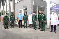 Quân khu phối hợp cùng tỉnh Thái Nguyên phun hóa chất khử trùng các bệnh viện trên địa bàn